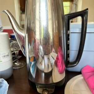Coffee pot electric